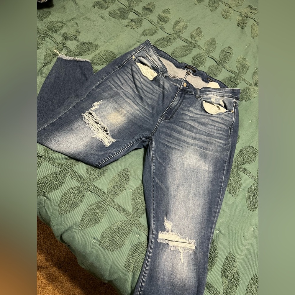 Judy Blue Distressed Skinny Stretch Jean